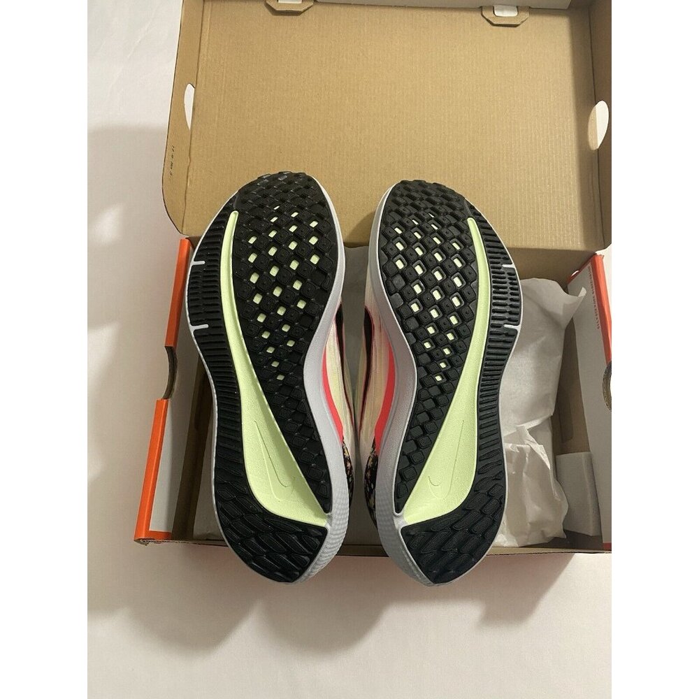 New Women’s Size 9.5 White Nike Air Winflo 9 Running Shoes FD0880 100 - Picture 9 of 10